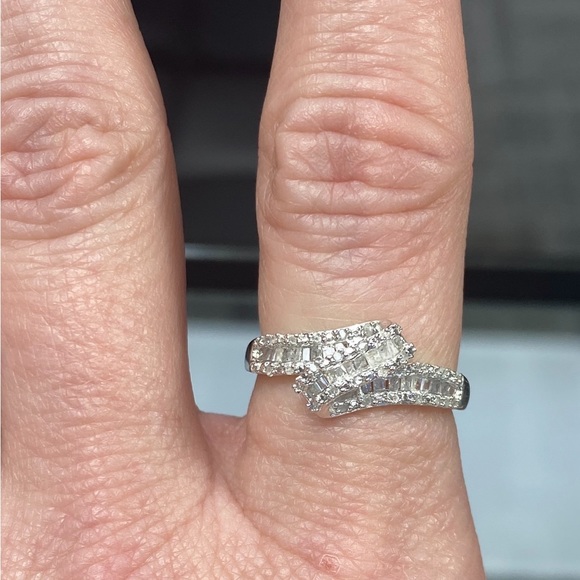 Genuine 0.50 Carat Diamond Bypass Ring ~ Baguette Diamond Cluster Wrap Band - Picture 7 of 15